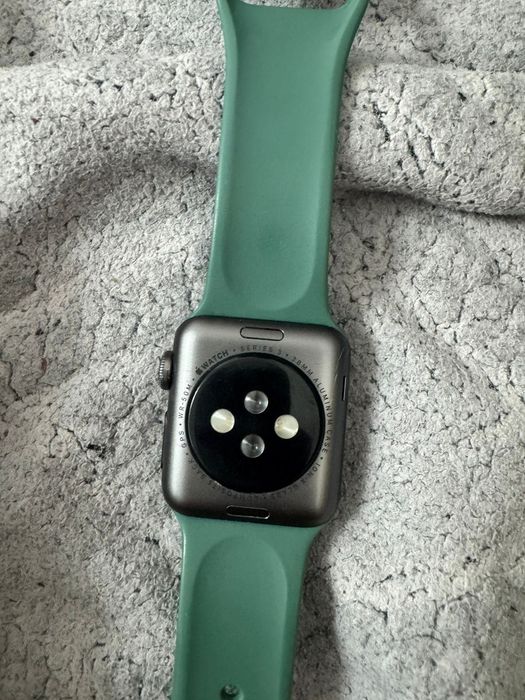 Apple watch 3 в хорошем состоянии