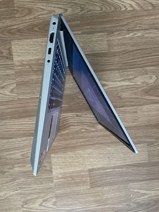 Laptop Lenovo Rayzen 3 Slim Display 14 inch led,Tastatură luminată,Windows 11 Pro,,SSD 130gb cu 500gb memorie,4gb ram ddr4,baterie buna.Model nou.