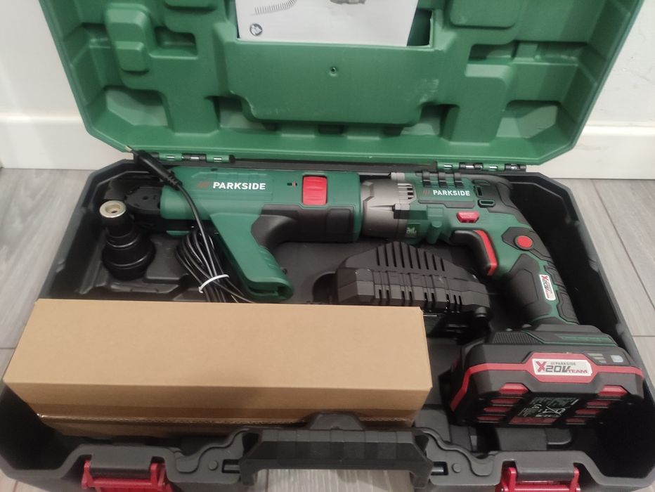 Bormasina filetanta pentru rigips Parkside cu acumulator 20 V