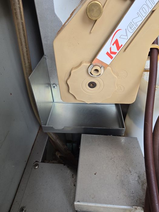 Тавичка за под кафе групата