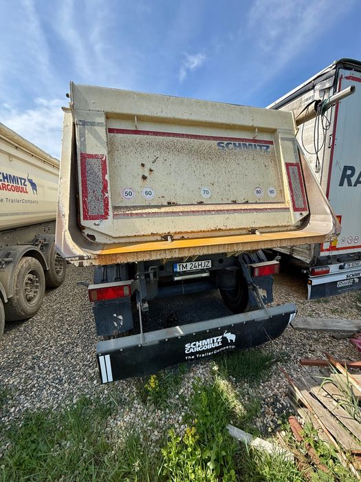 Schmitz Cargobull Bena 24mc3