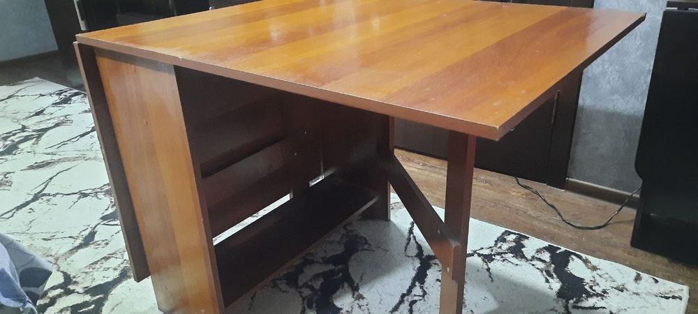 Стол раскладной удобный