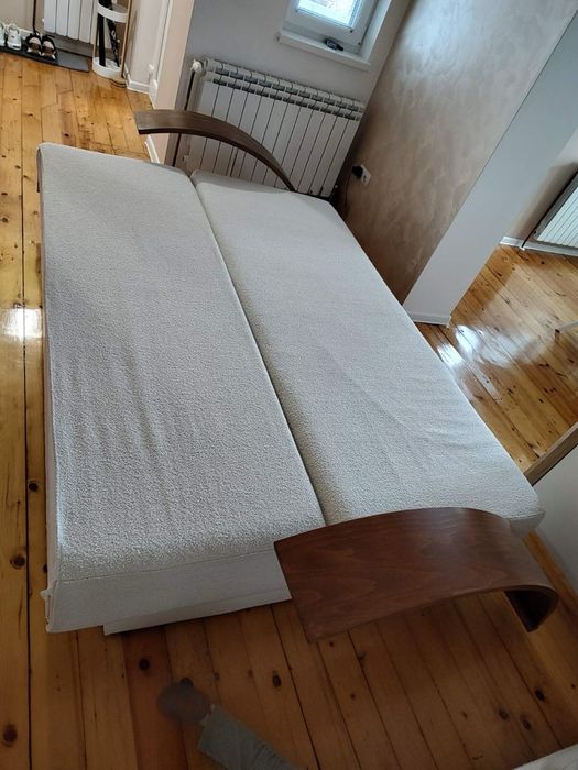 Тапицирано канапе