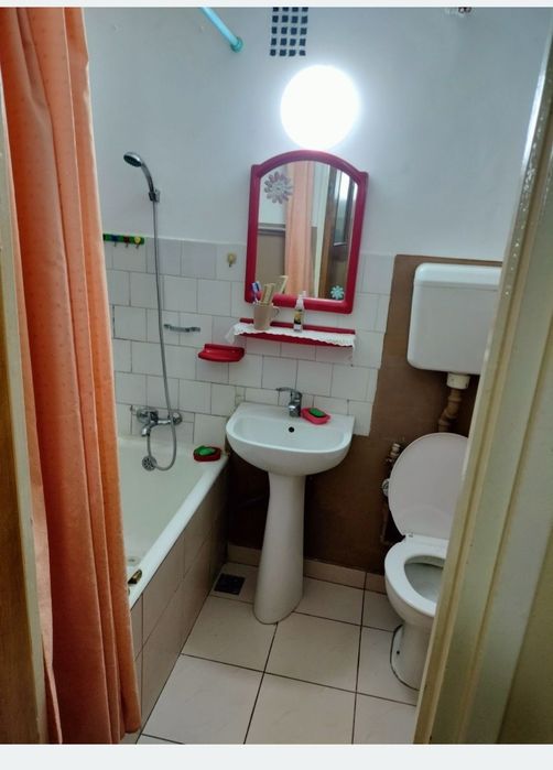 Vând apartament 2 camere zona Auchan Titan București sector 3 decomandat 49m2 utili pe strada Jean Steriadi