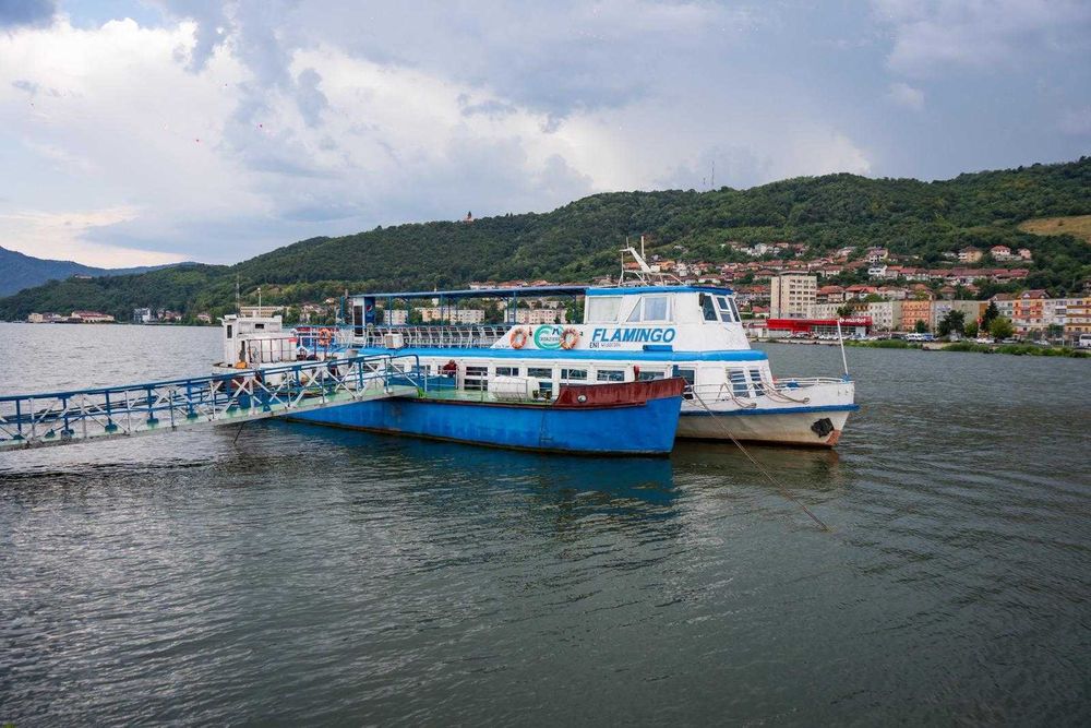 Vând/Schimb Ambarcatiune 75 Pasageri+Ponton Restaurant+Ponton Acostare