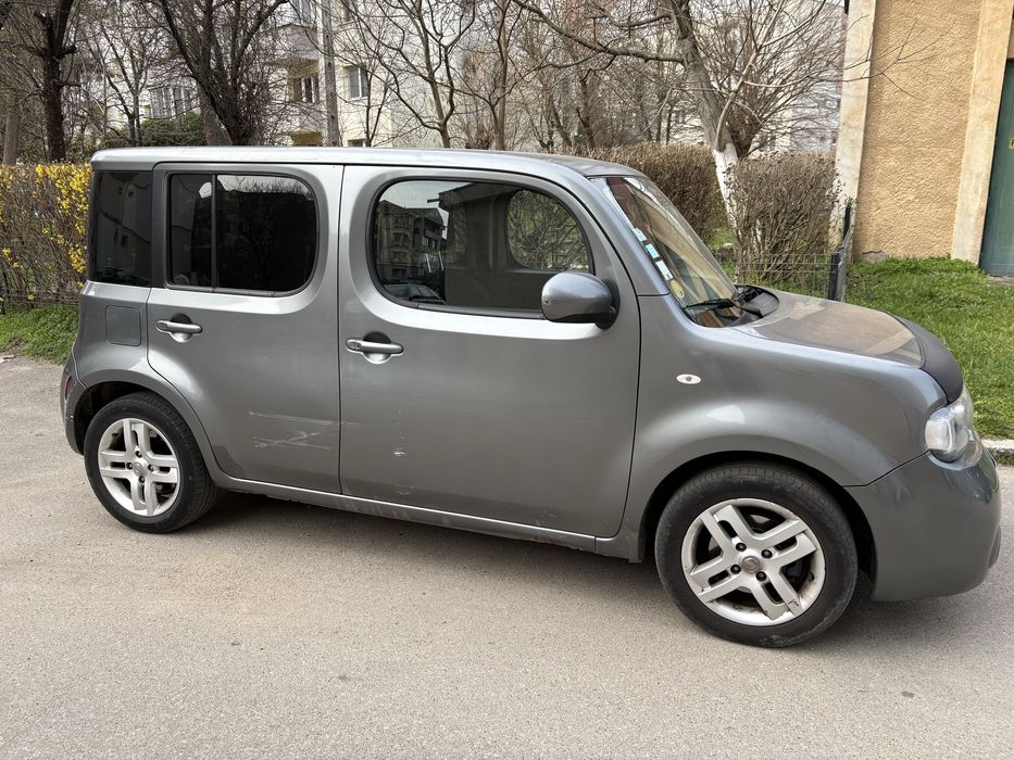 Nissan Cube 2011