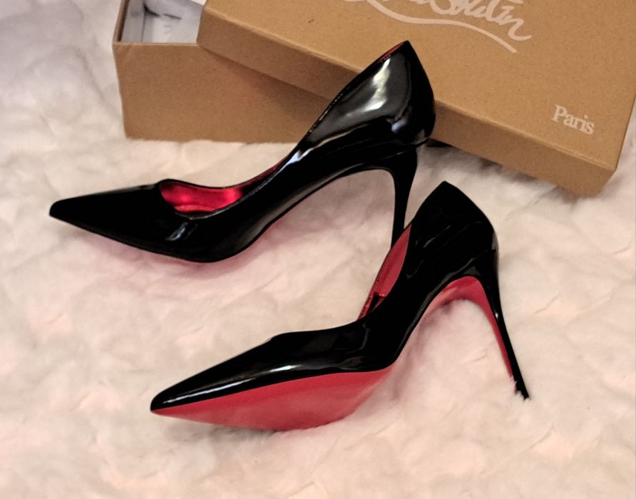 Pantofi louboutin
