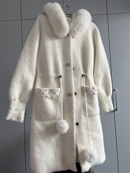 Женская теплая шубка