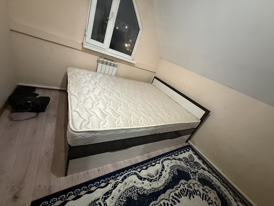 Двухспальный кровать