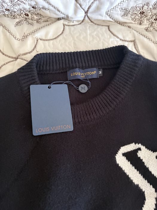 Pulover Negru LV
