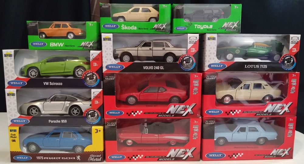 Метални колички Hot Wheels и Matchbox 1:64
