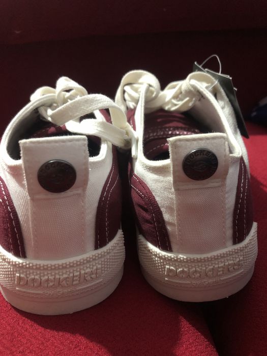 Pantofi sport (stil Converse) noi nouți cu etichetă (se poate negocia)