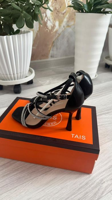 Продаётся туфли в хорошем состоянии