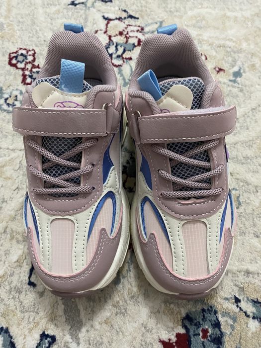 Новый детский кроссовка 29р