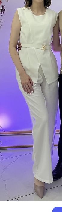 Продам белую двойку размер С