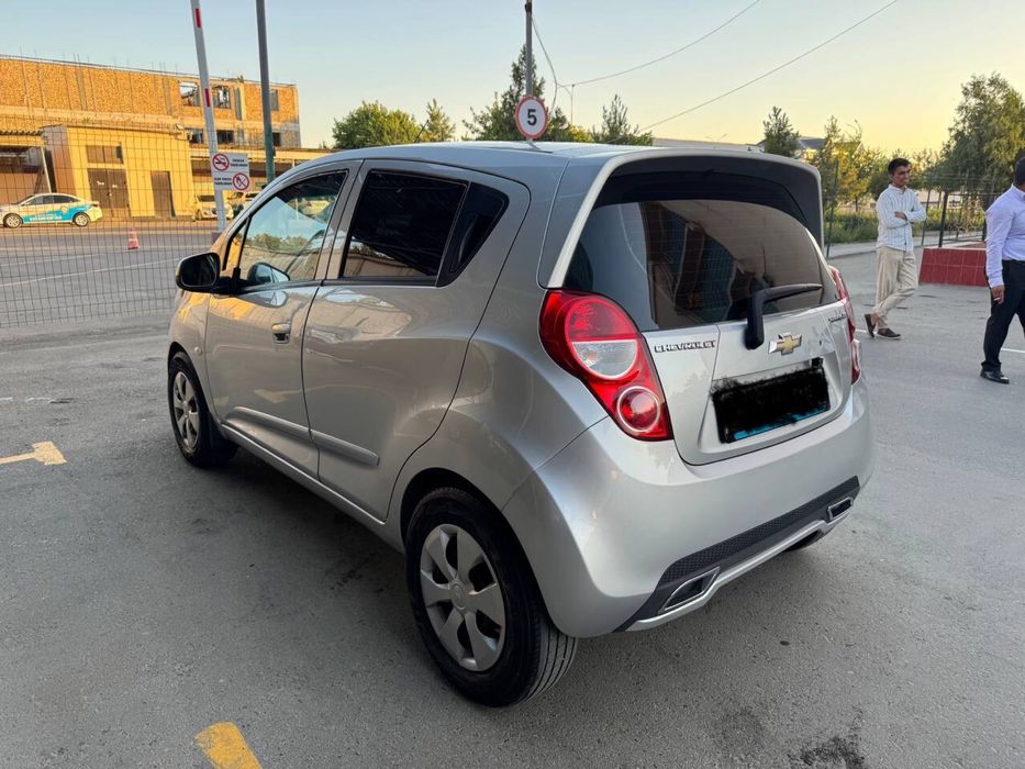 Chevrolet spark 2014