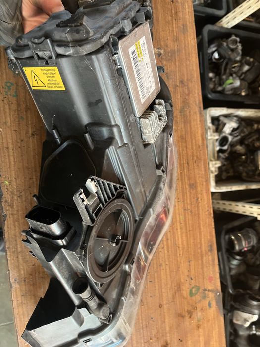 Far dreapta audi a1 bi xenon