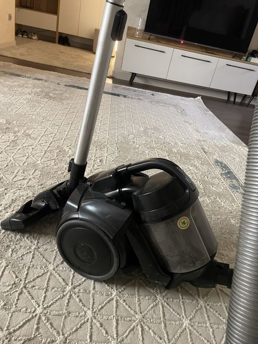 Продам пылесос samsung на запчасти срочно!!!