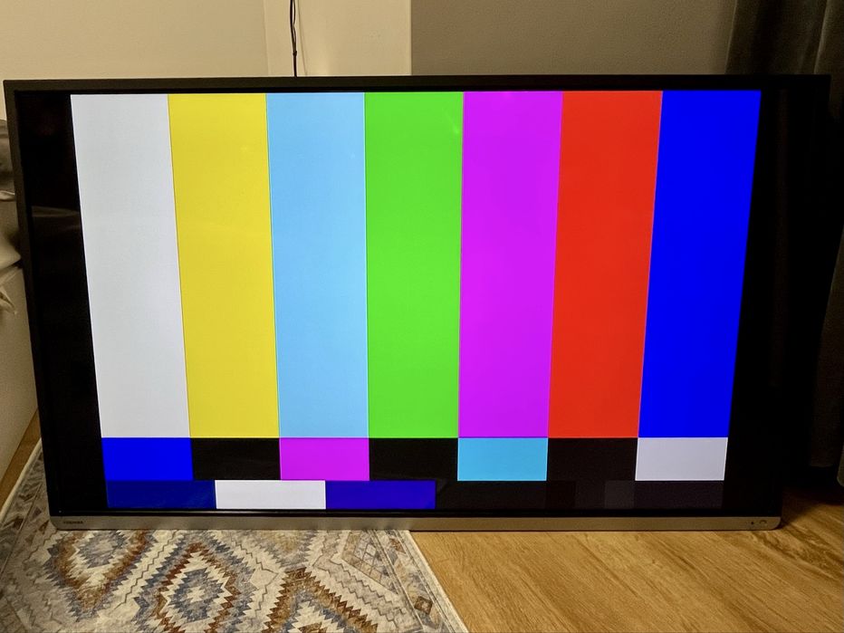 Телевизор Toshiba 48 инча