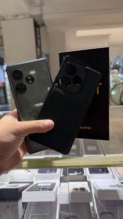 Realmi gt6 T 12/256 gb