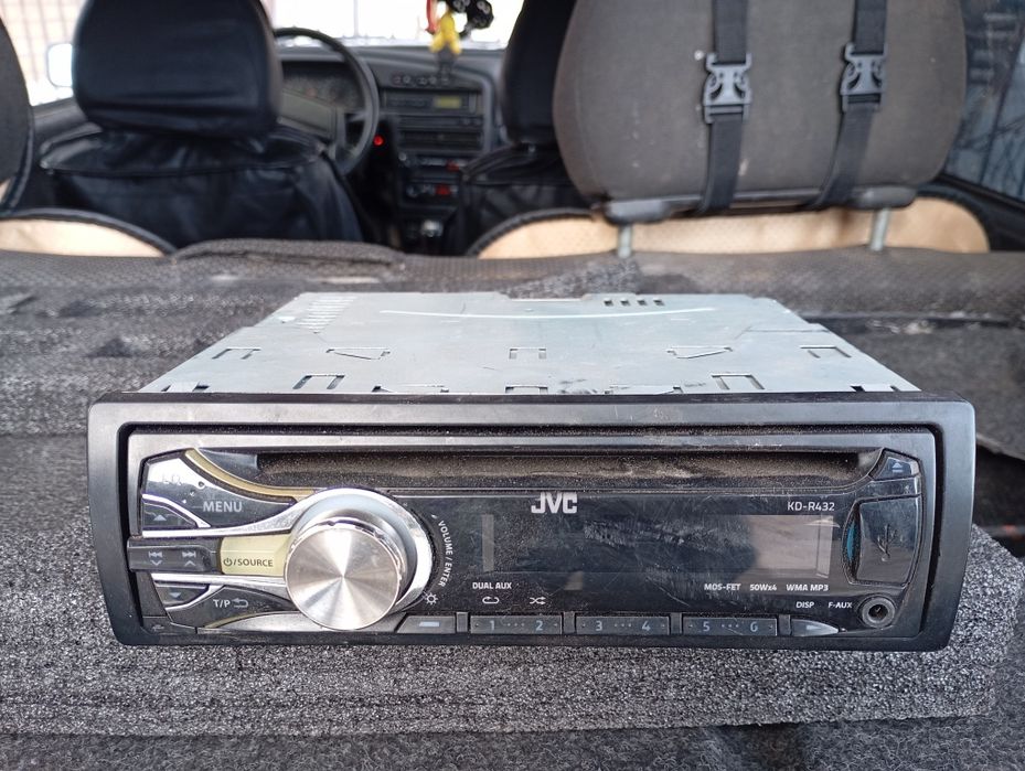 Продам магнитолу оригинал