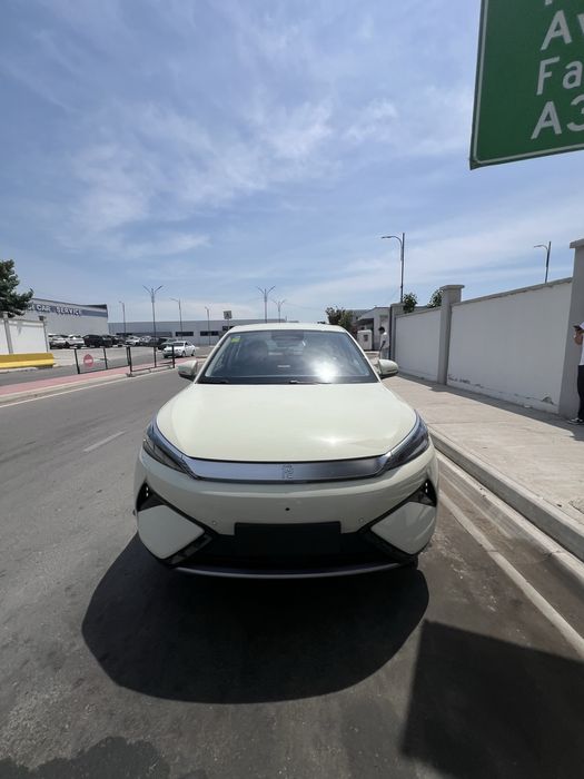 Byd Yuan Plus 2-pozitsiya