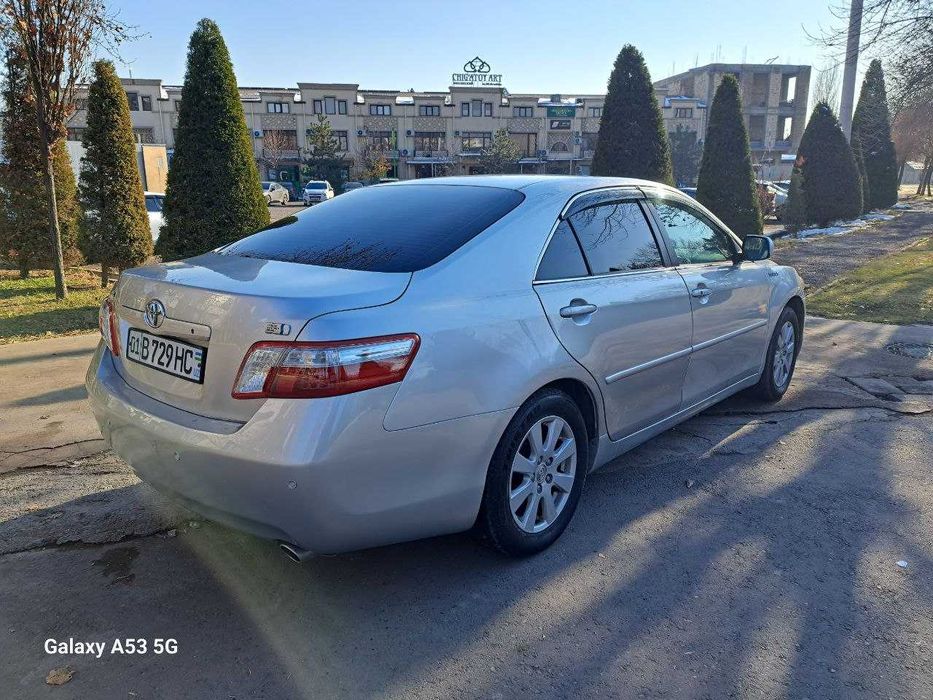 Продается Тойота Камри 40-ка, гибрид, 2,4 л, 2007 г.