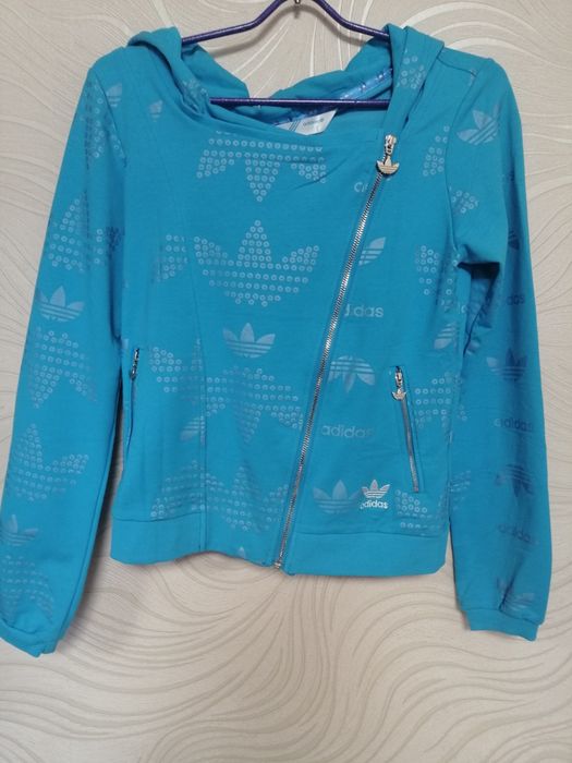 Спортивный костюм adidas