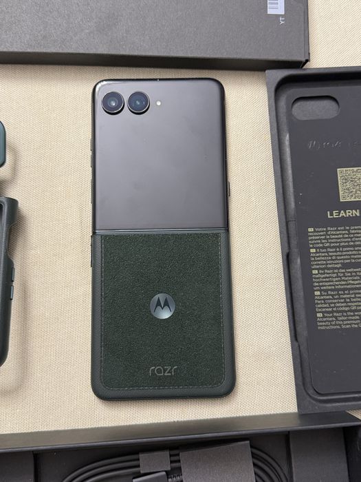 Motorola RAZR 60 ultra 16gb-512gb