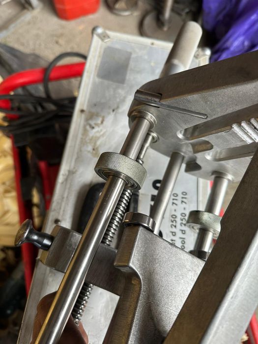 Dispozitiv razuire teava friatec 710