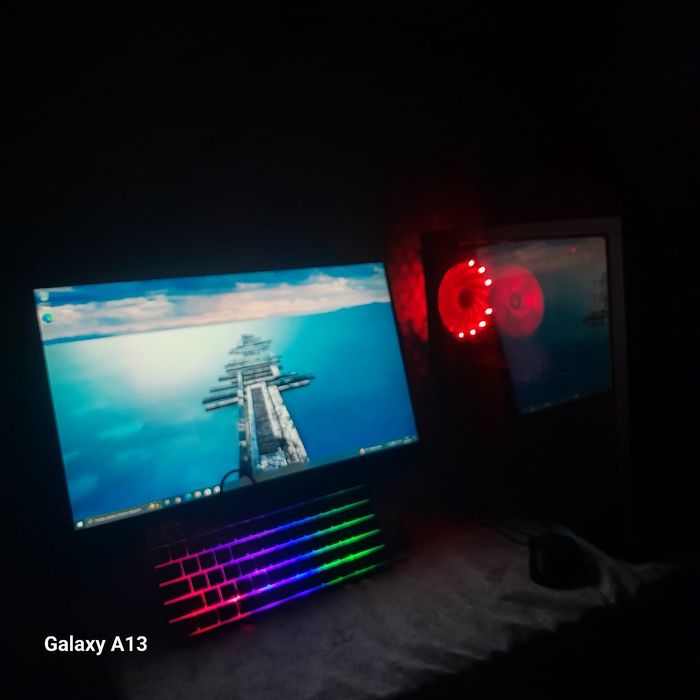 Продам компьютер в идеальном состоянии, срочно.