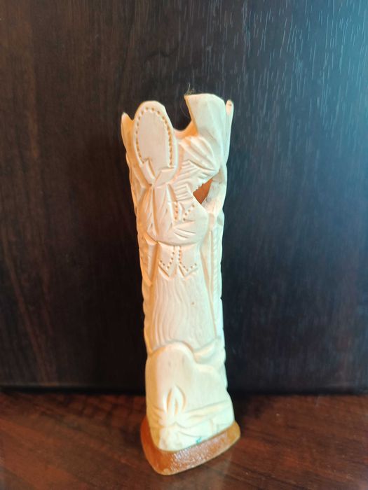 Карандашница. Авторская работа Резьба по кости.