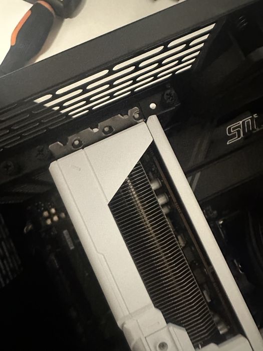 Placa video SAPPHIRE Pure AMD RADEON RX 9070 XT garantie 35 luni