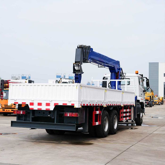 Manipulyator 12 t kran yangi 320 ot kuchi avtokran