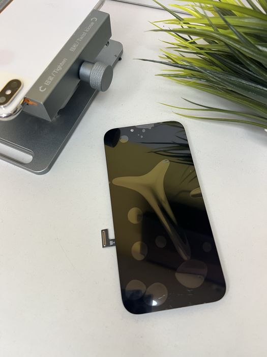 Дисплей OEM за iPhone 13 с 12 месеца гаранция!