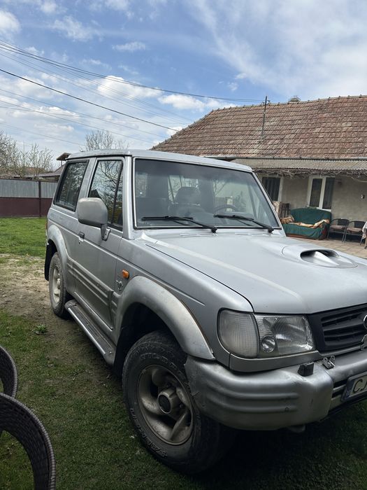 Vand  sau schimb cu diverse Hyundai  Galloper pot oferi diferenta