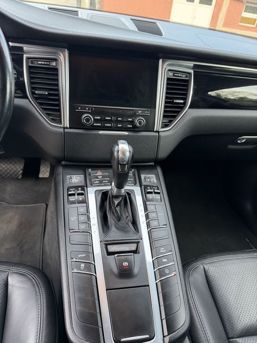 Porsche Macan S