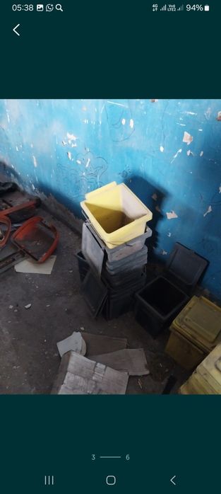 Продаю баки для мусора