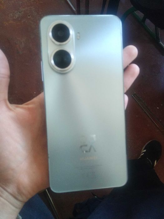 HUAWEI NOVA 10 SE,128/12 телефон в идеальном состоянии.
