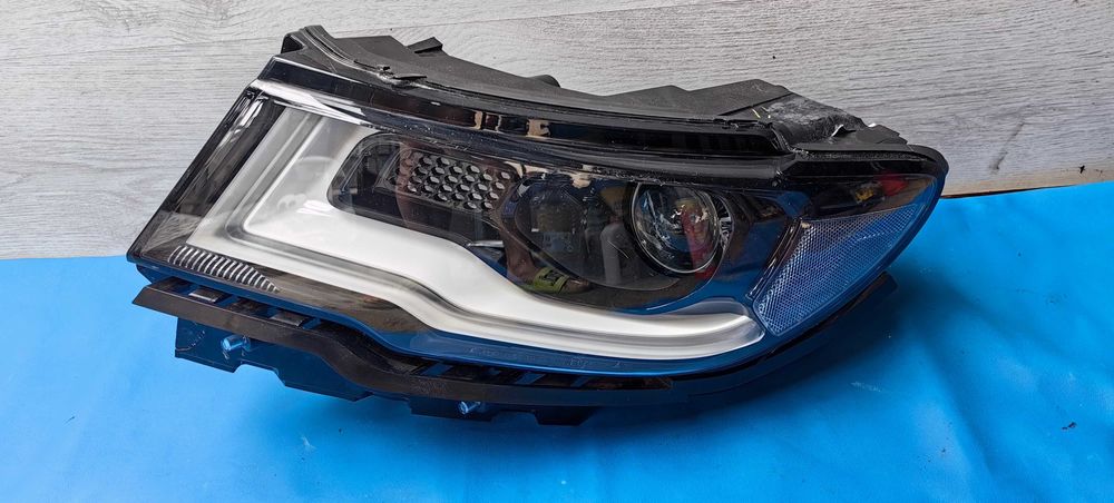 Ляв фар Jeep Compass Bi Xenon LED / Джип Компас Би Ксенон ЛЕД