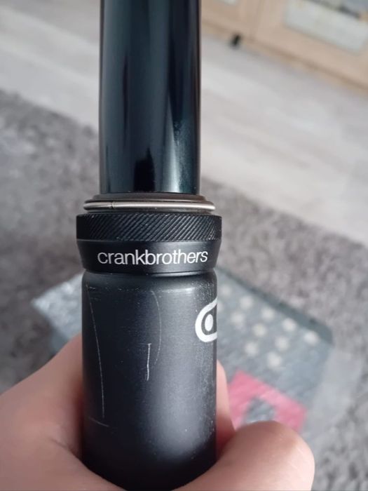 Dropper post crankbrothers