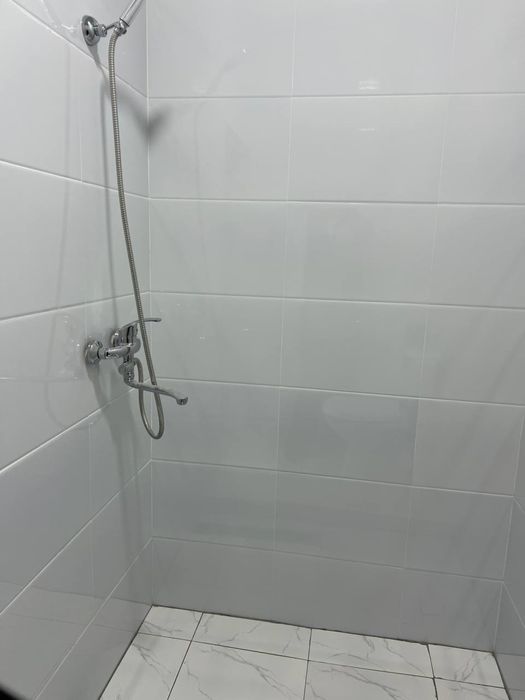 Уй сотилади срочна без маклер 1хонали