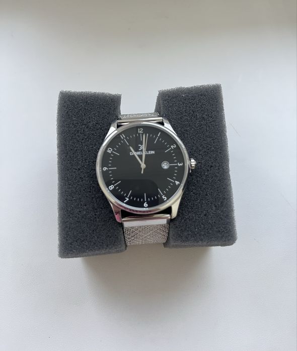 Продается мужские часы