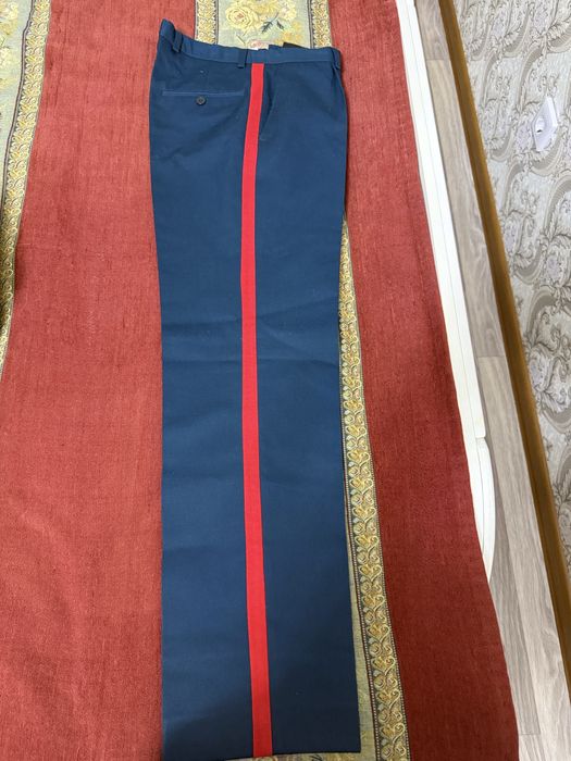 Брюки военные и галустук