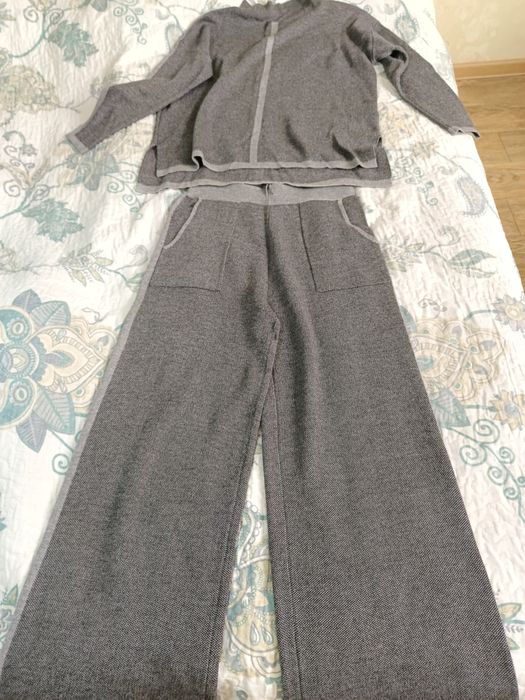 Продам платье теплое