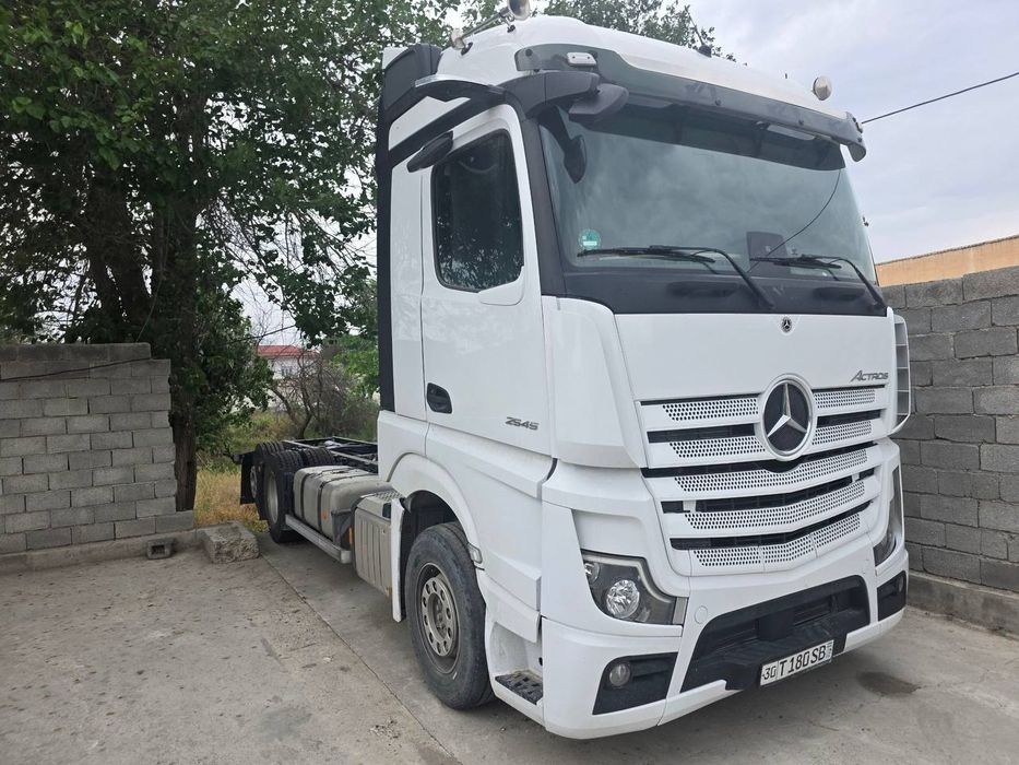 Mercedes actros Шасси сотилади холати аьло