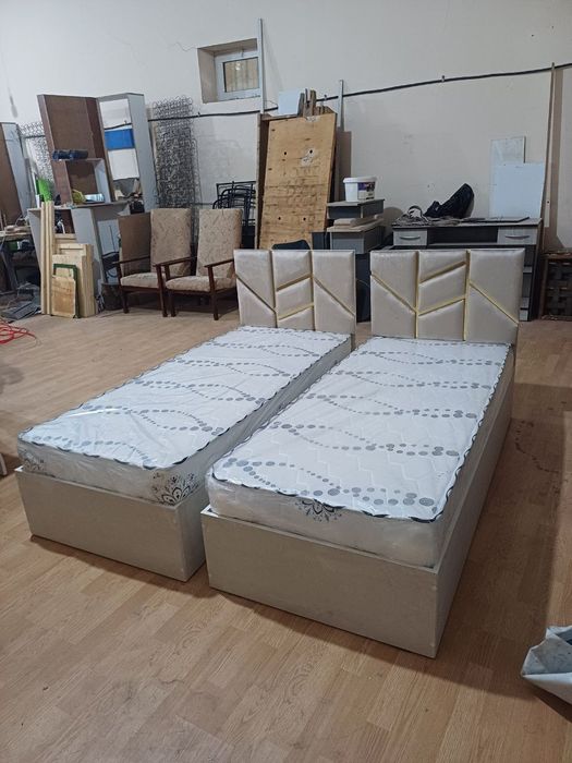 Краватлар сотилади