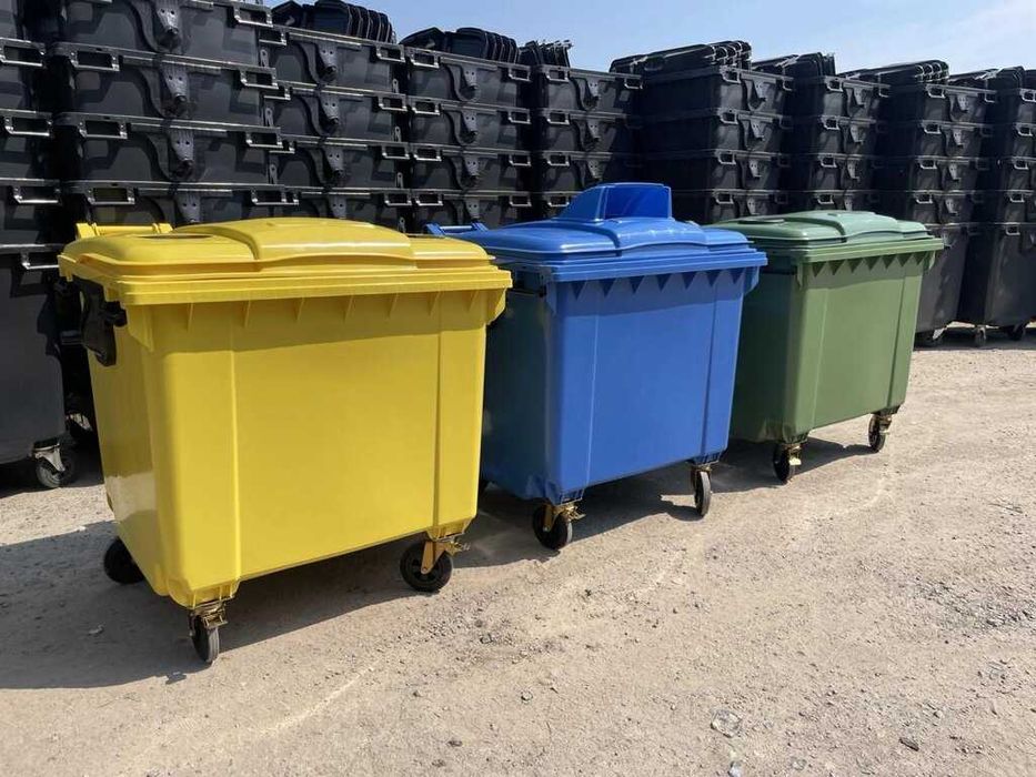 Мусор корзинкалари ва контейнерлар сотилади!