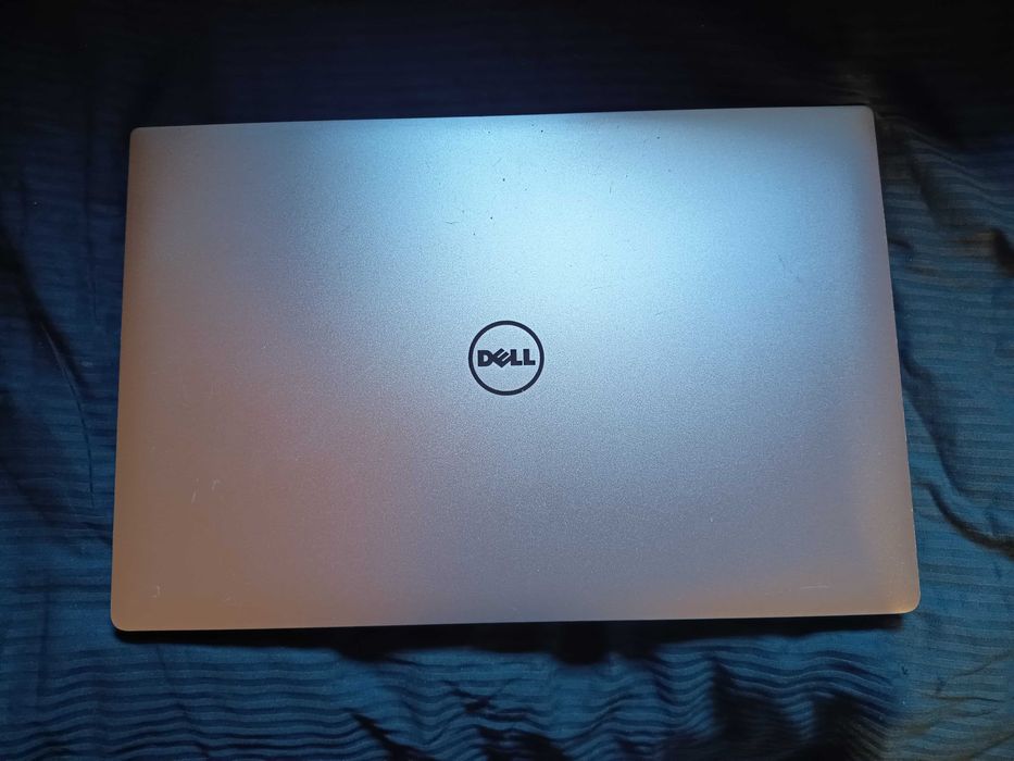 Laptop gaming gen 7, Dell XPS 9560, Core i7 7700HQ, gtx 1050 4gb ddr5, 16gb ddr4, ssd,  InfinityEdge display full HD, tastatura iluminata