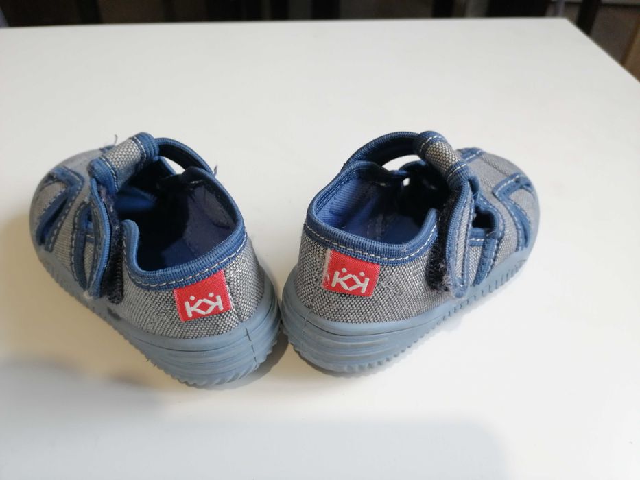 Детски обувки от естествена кожа